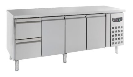 700 TABLE RÉFRIGÉRÉE 3 PORTES ET 2 TIROIRS